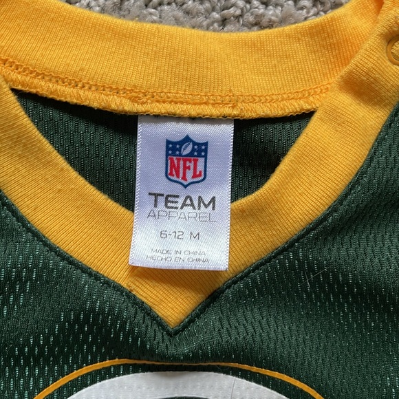 Green Bay Packers NFL 6-12 month bodysuit - Picture 2 of 3